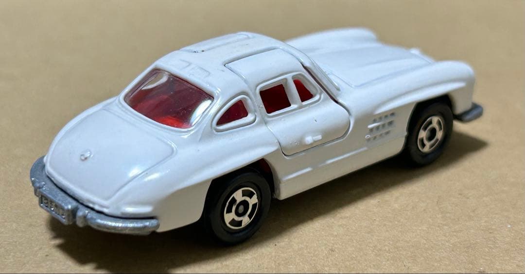 日本製 トミカ メルセデス ベンツ 300SL 白