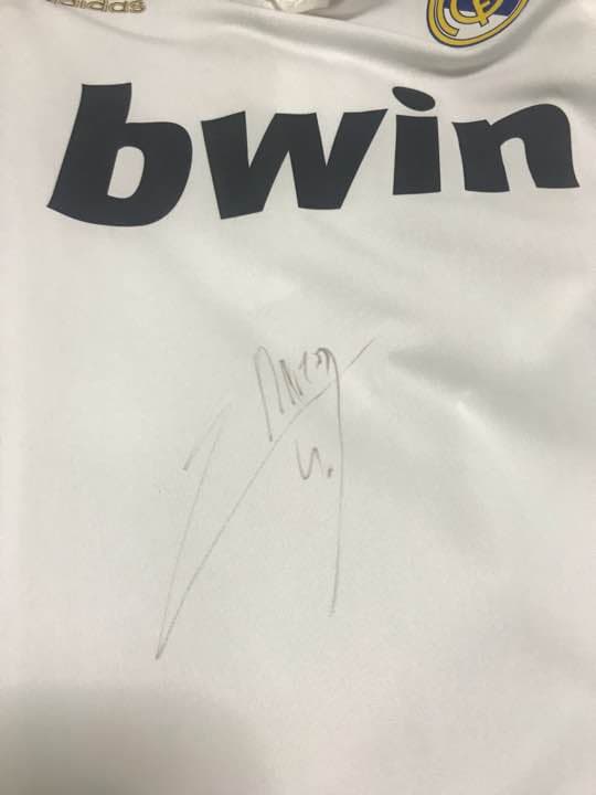 レアルマドリード 11/12 ユニフォーム セルヒオラモス直筆サイン入り