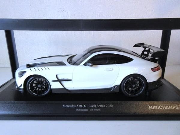 特価 MINICHAMPS 1/18 メルセデス AMG GT ブラックシリーズ