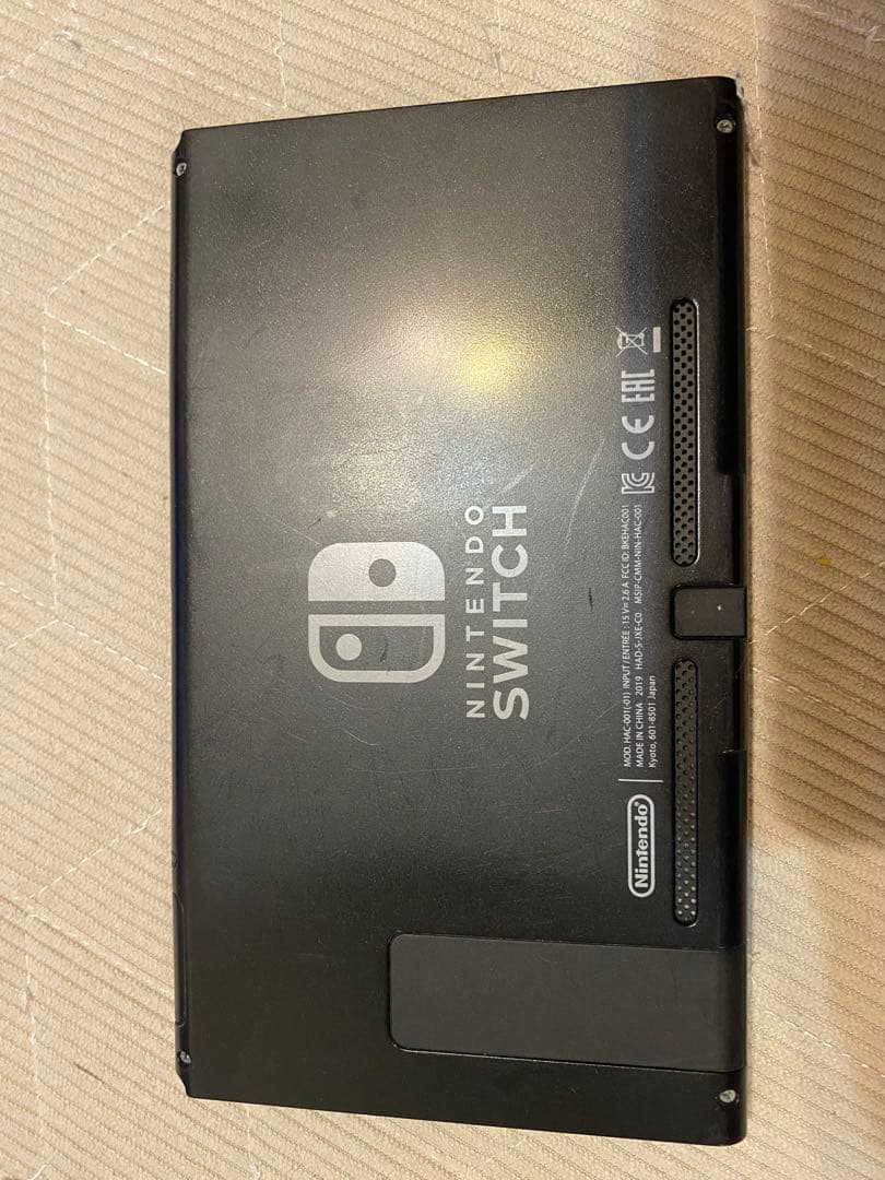 ◆動作確認済◆ Nintendo Switch 本体のみ 傷あり ジョイコンなし