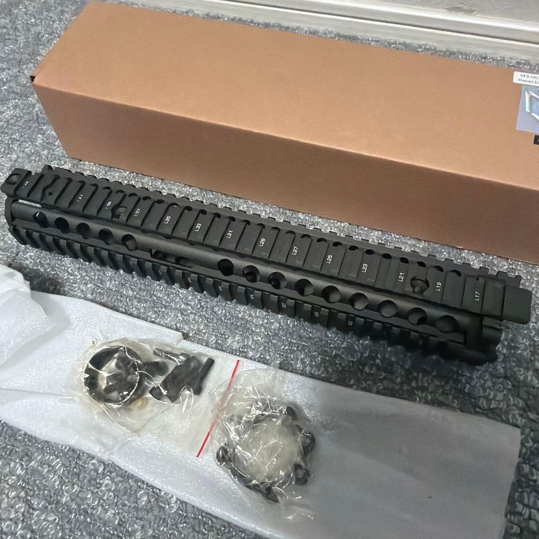 Daniel Defense M4 RIS II ハンドガード