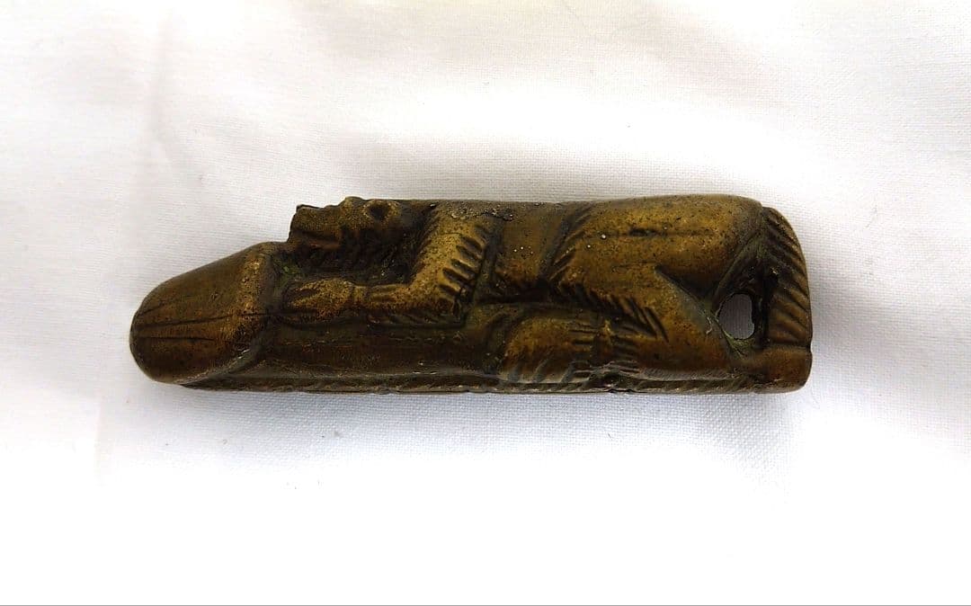 ヴィンテージ タイ 真鍮製 御守り 置物 男性器モチーフ 虎装飾 重厚感あり