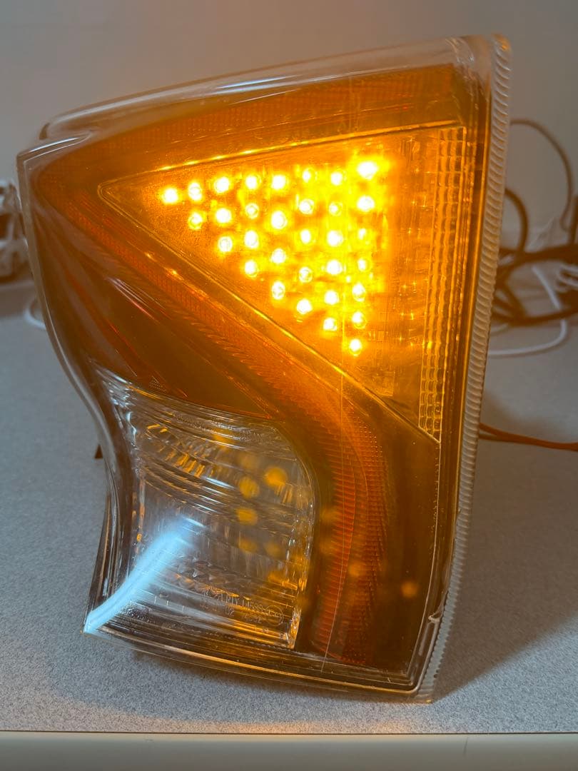 【ディエゴ】50プリウス テールランプ シーケンシャル