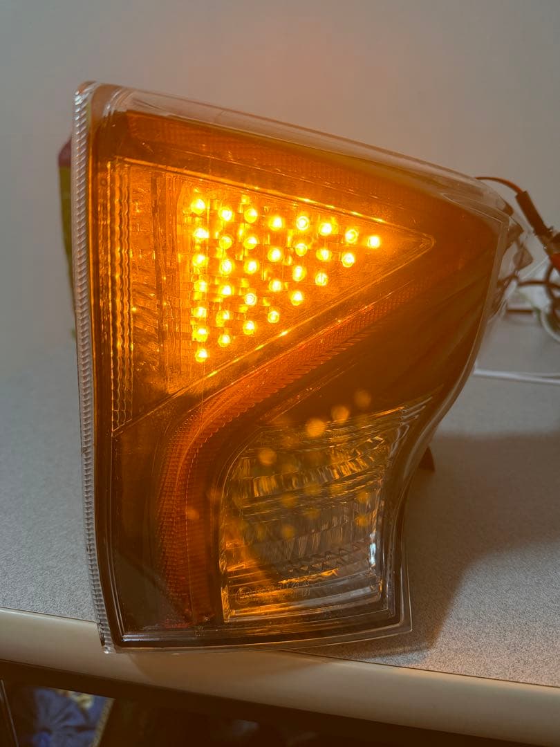 【ディエゴ】50プリウス テールランプ シーケンシャル