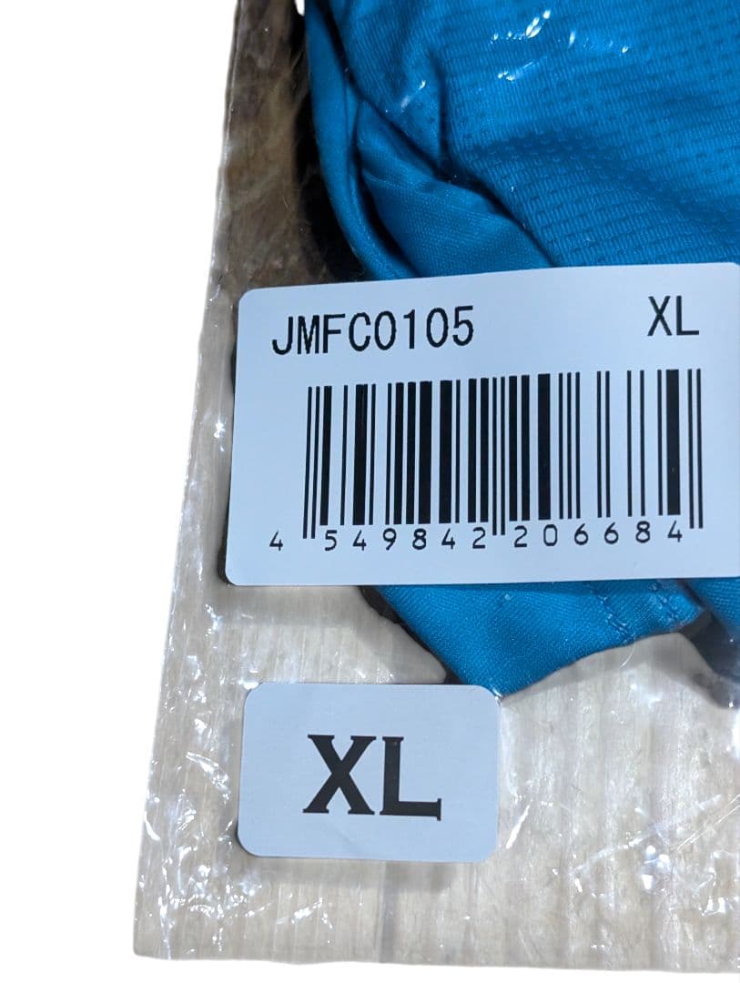 サガン鳥栖ファンクラブ会員限定特典のトレーニングシャツ（未使用品）。