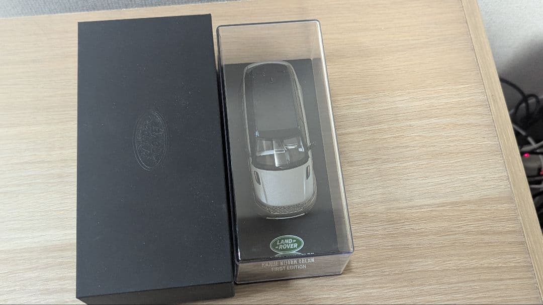 TSM MODEL レンジローバー ヴェラール VELAR HSE 1/43