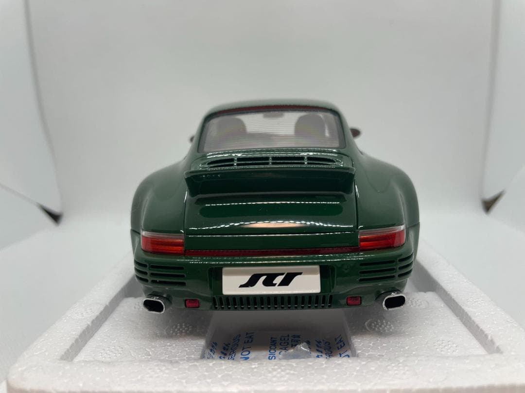 601-008 Almost Real 1/18 ポルシェ 911 RUF