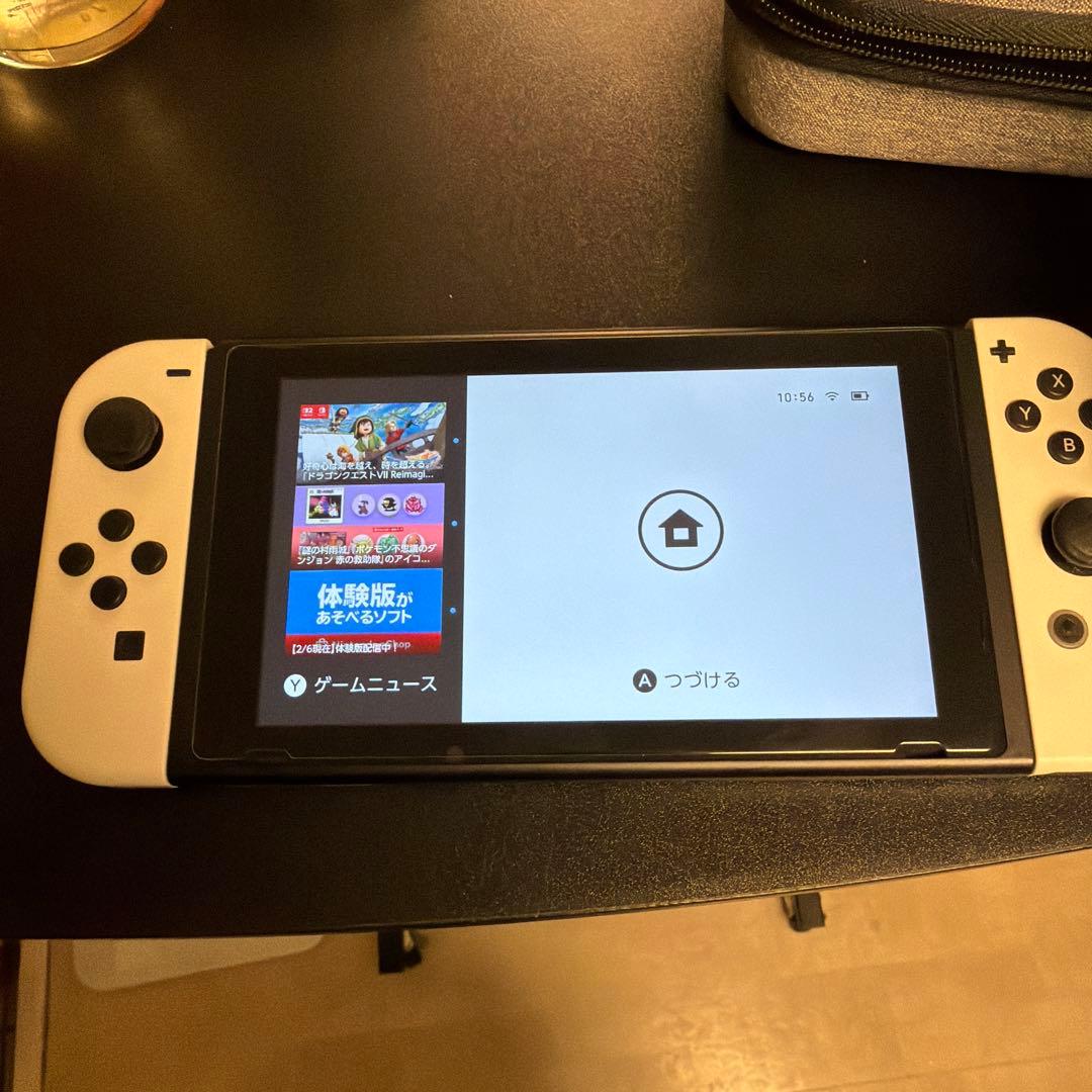 Nintendo Switch 本体 ホワイト/ブラック キャリングケース付き