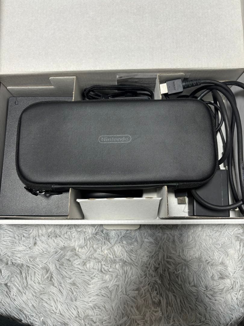 Nintendo Switch 本体 ブラック スマブラ他1本ソフト ジョイコン