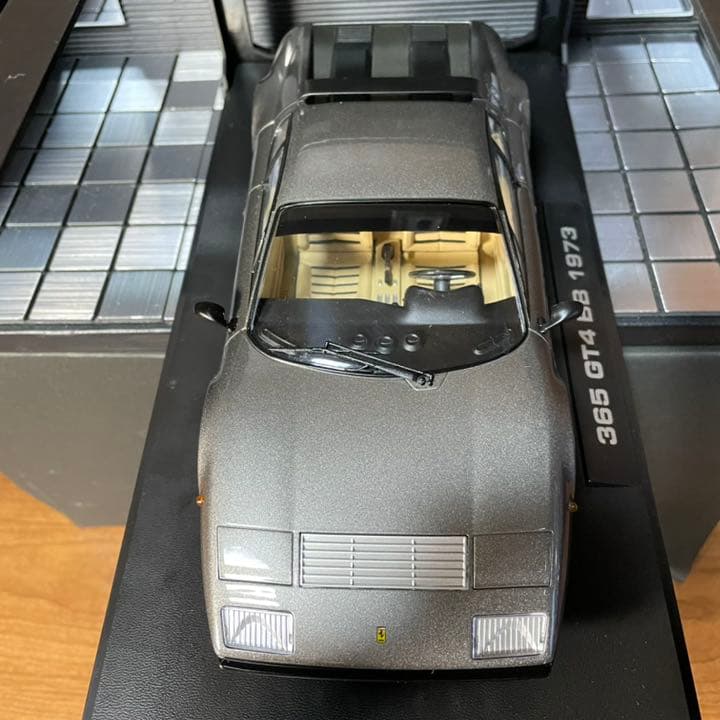 新品未展示品　KKスケール 1/18 フェラーリ 365 GT4 BB 1973