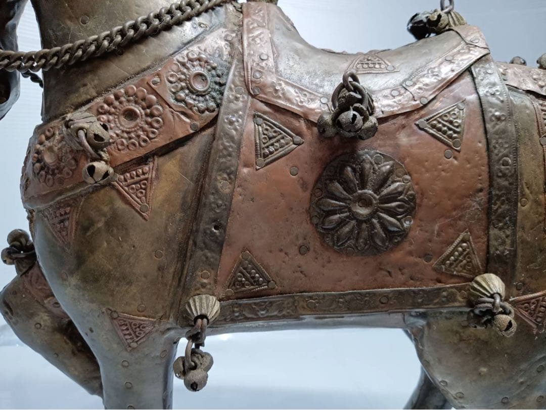 ヴィンテージ 馬 置物 騎馬 金属張り合わせ 精巧な造り インテリア 飾り 置物