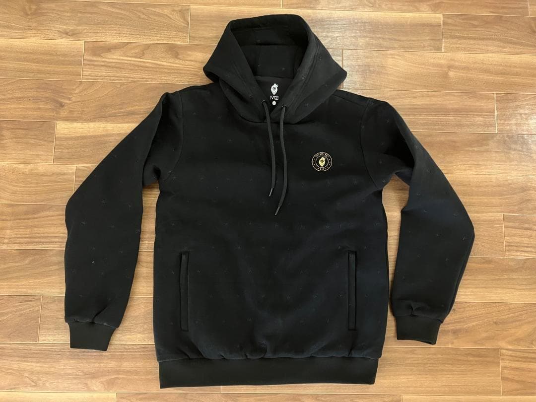 V12 Lサイズ 新品 黒フード付きトレーナー 星刺繍