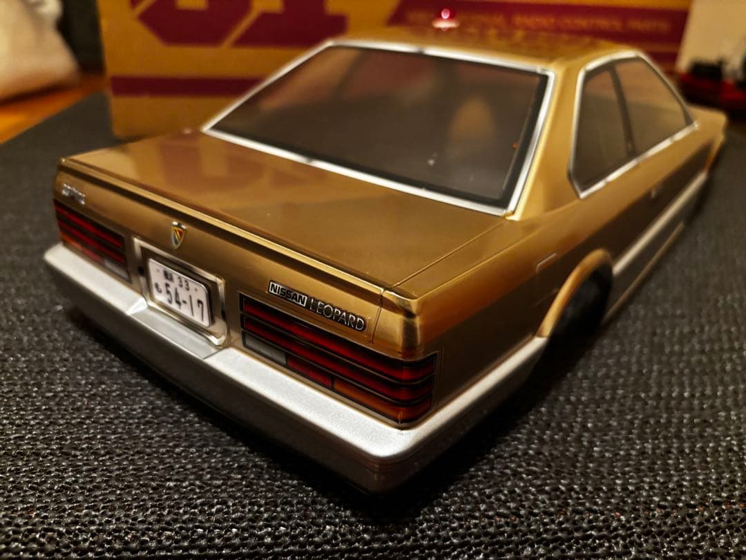 ABCホビー　レパード F31 前期型 ボディ（港302仕様)