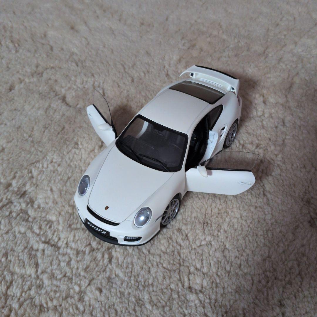 ポルシェ 911 GT2 ホワイトミニカー