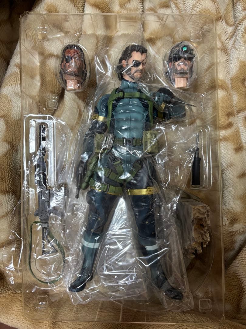 gecco メタルギアソリッドV グラウンドゼロズ　スネーク　検品開封のみ