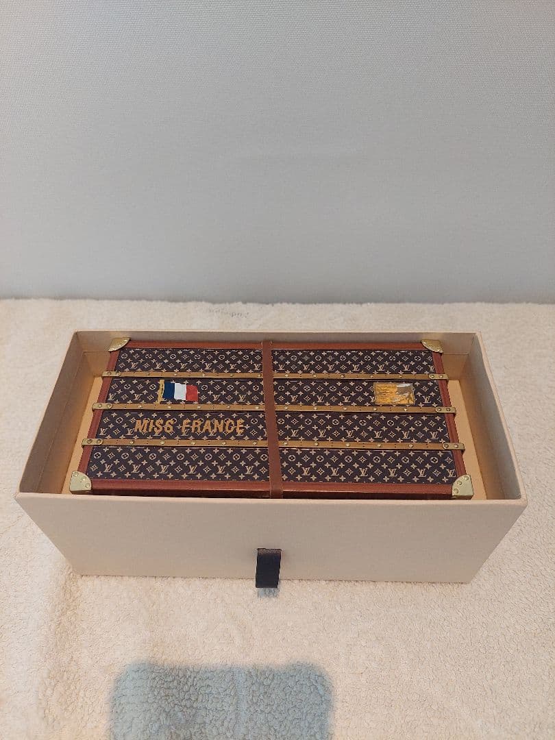 LOUISVUITTONノベルティミスフランスモノグラムトランクペーパーウェイト