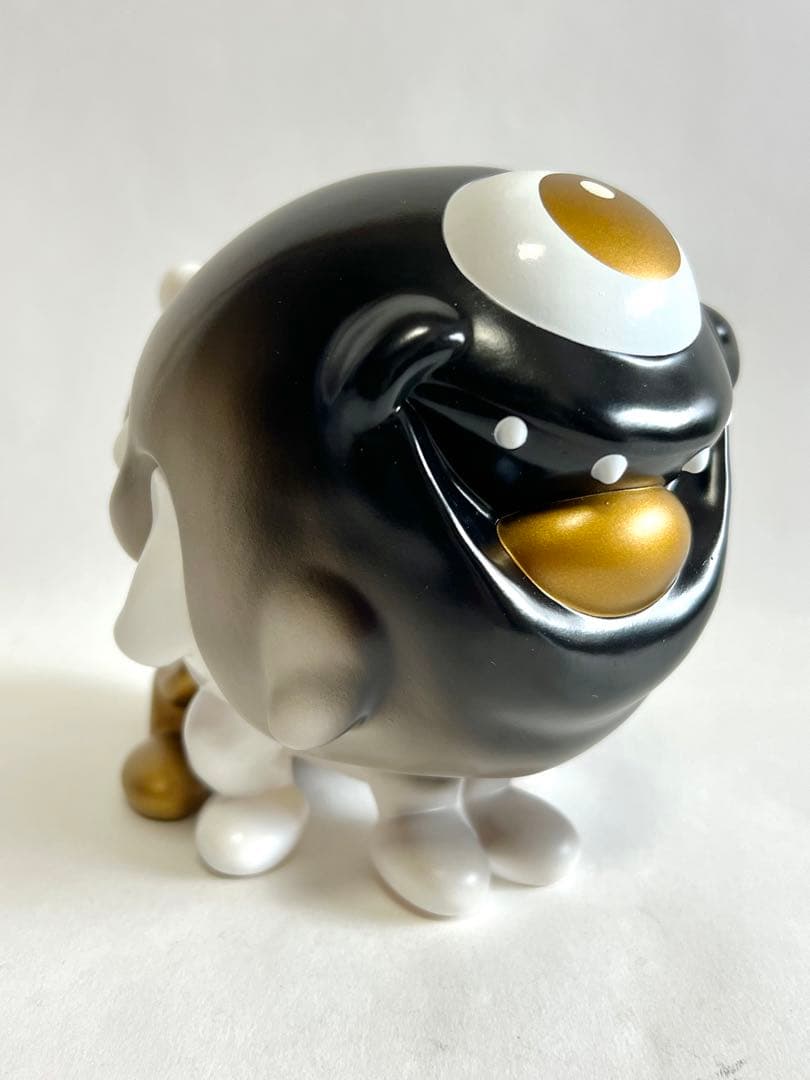 新品未使用 Gellog Black & Gold Blackbox ソフビ