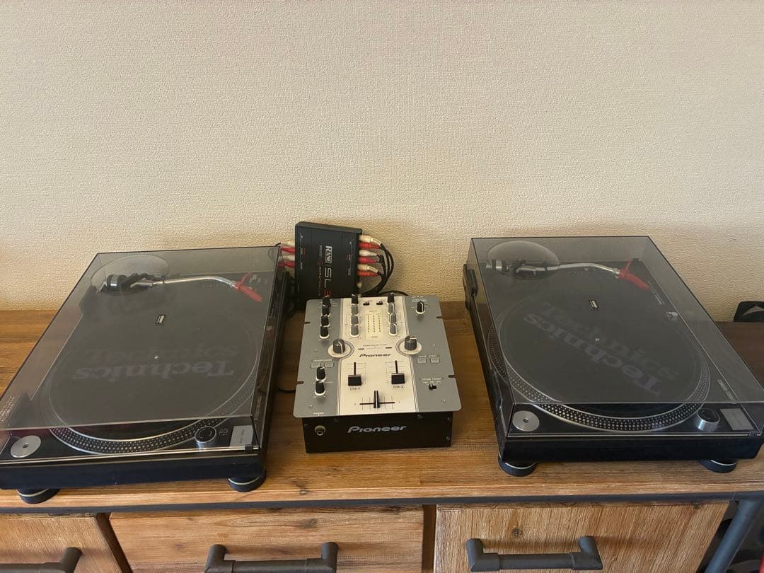 Technics SL-1200MK5 ターンテーブルとPioneerミキサー