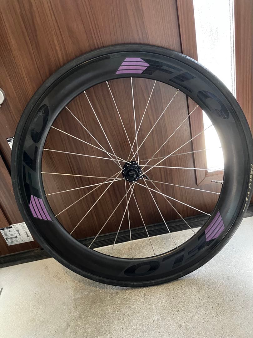 FLO カーボンディープリムホイール