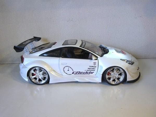 童友社 (1/12) スポコン系 トヨタ CELICA TRD ライト点灯