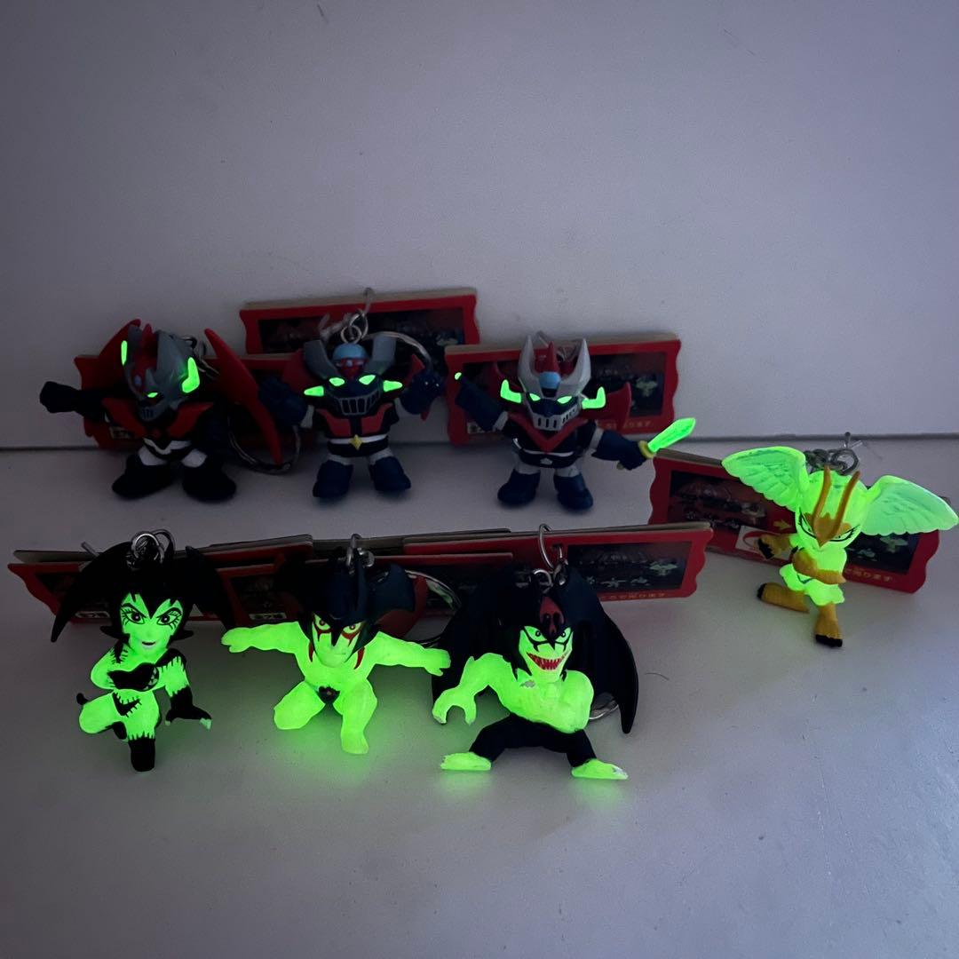 【希少】暗闇で光る　キーホルダー　デビルマン　マジンガーZ コンプ　全7種