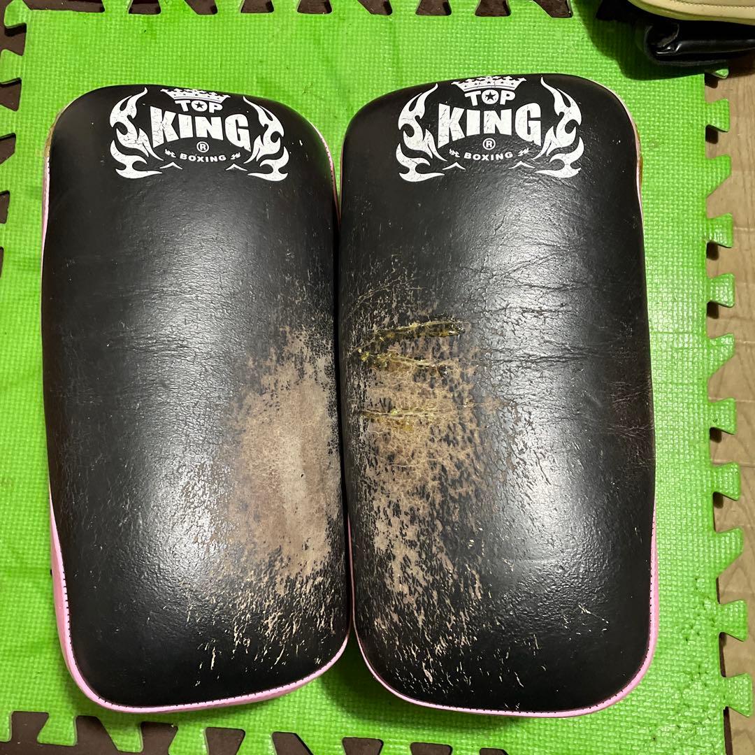 最終価格TKB 本革キックミット ピンク/黒 、raja本革パンチングミット