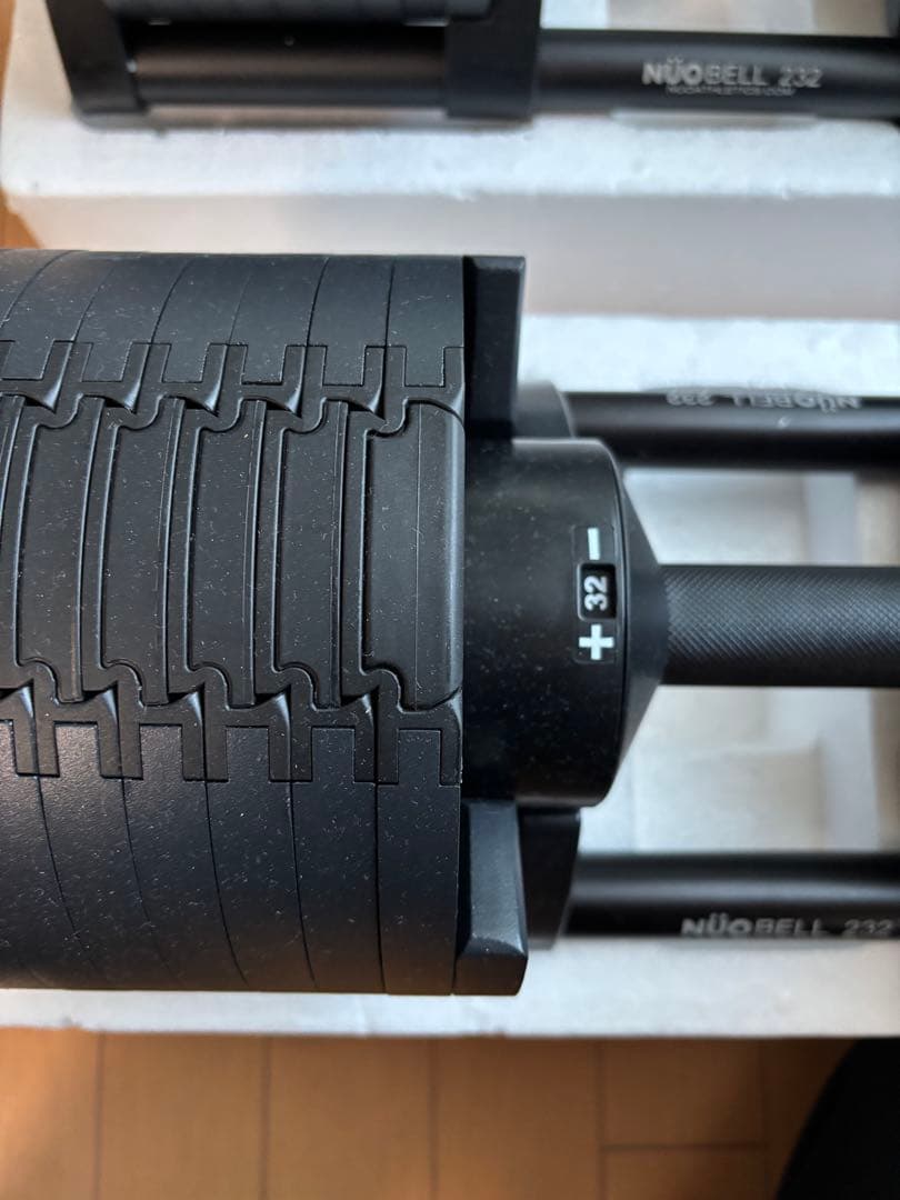 ヌオベル黒　32kg 2kg刻み 可変式ダンベル　2個セット