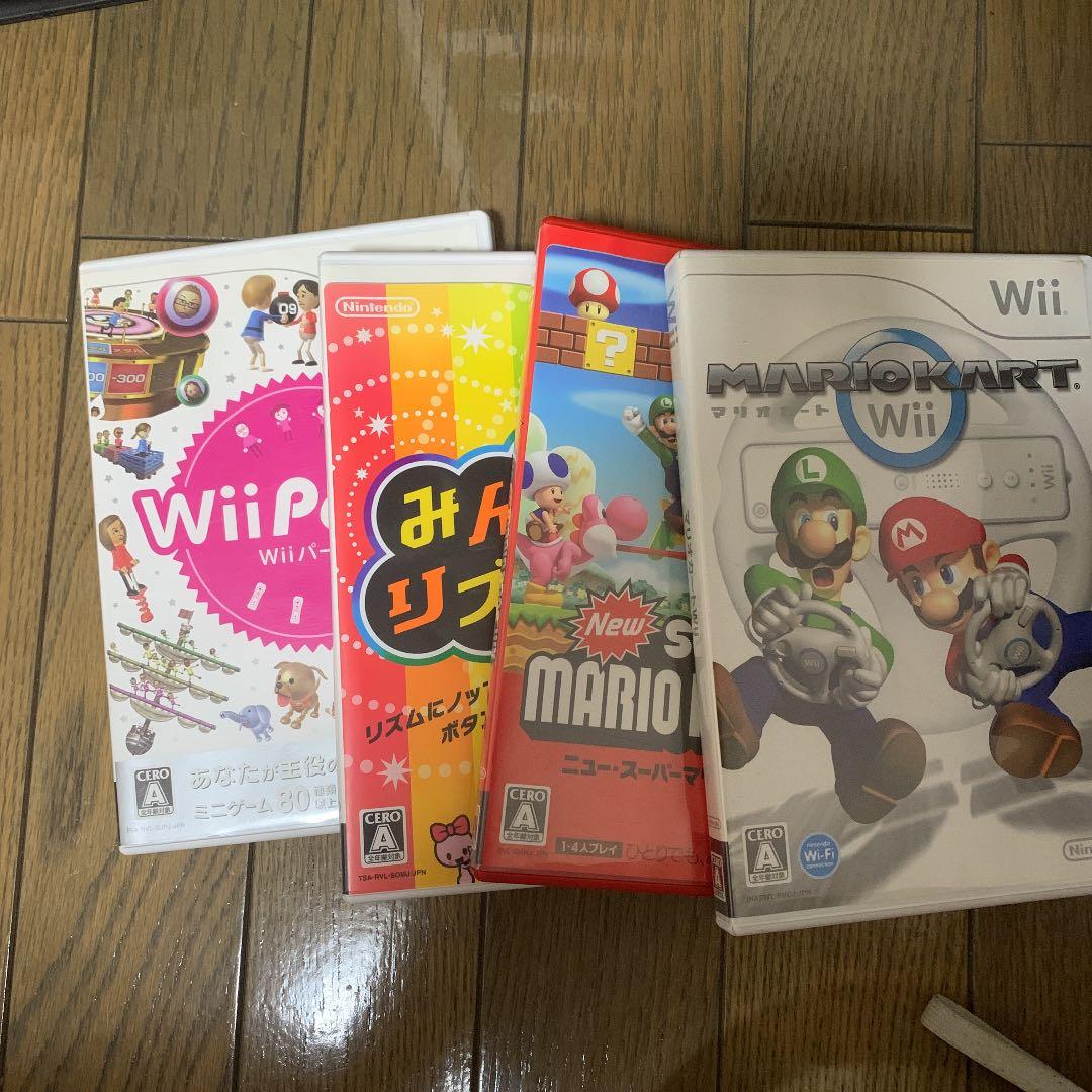 Wii本体  リモコン3つ   ゲームディスク4枚