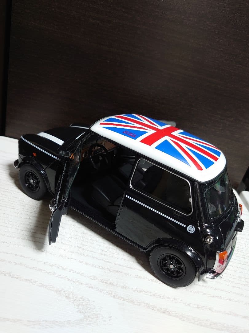 KK-Scale 1/12 ミニクーパー ダイキャスト フィギュア