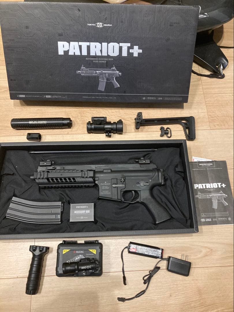 トイガン Smith & Wesson M&P9 V Custom & Patriot+