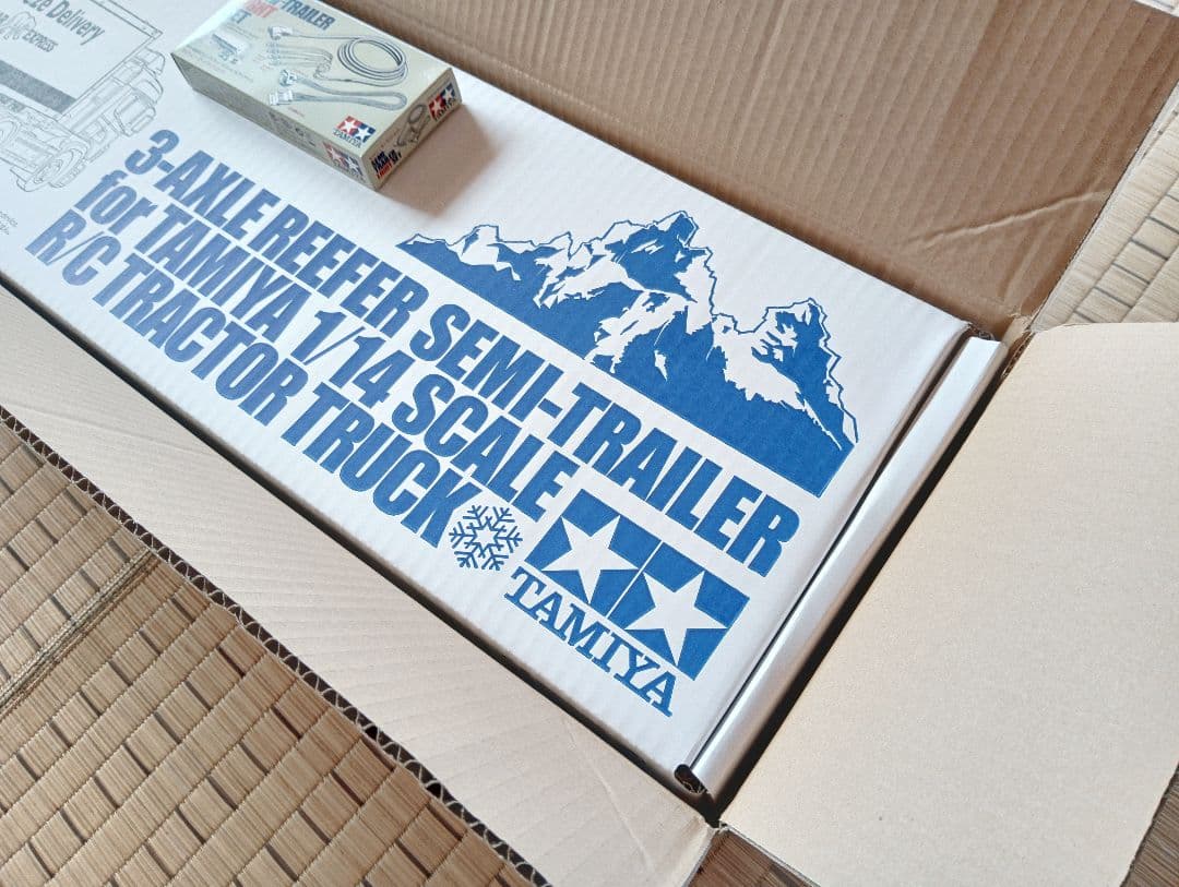(ライトセット付) TAMIYA 1/14 3軸リーファー・セミトレーラー