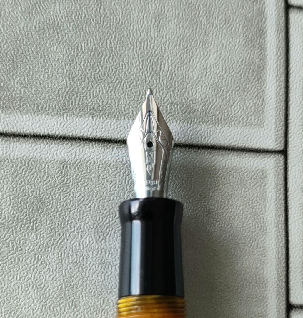 デルタ（delta）ドルチェビータ　万年筆　ボールペンセット　箱付き