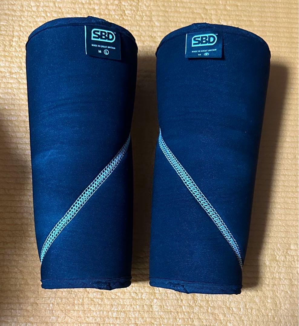 SBD ニースリーブ Mサイズ ブラック/ホワイト momentum