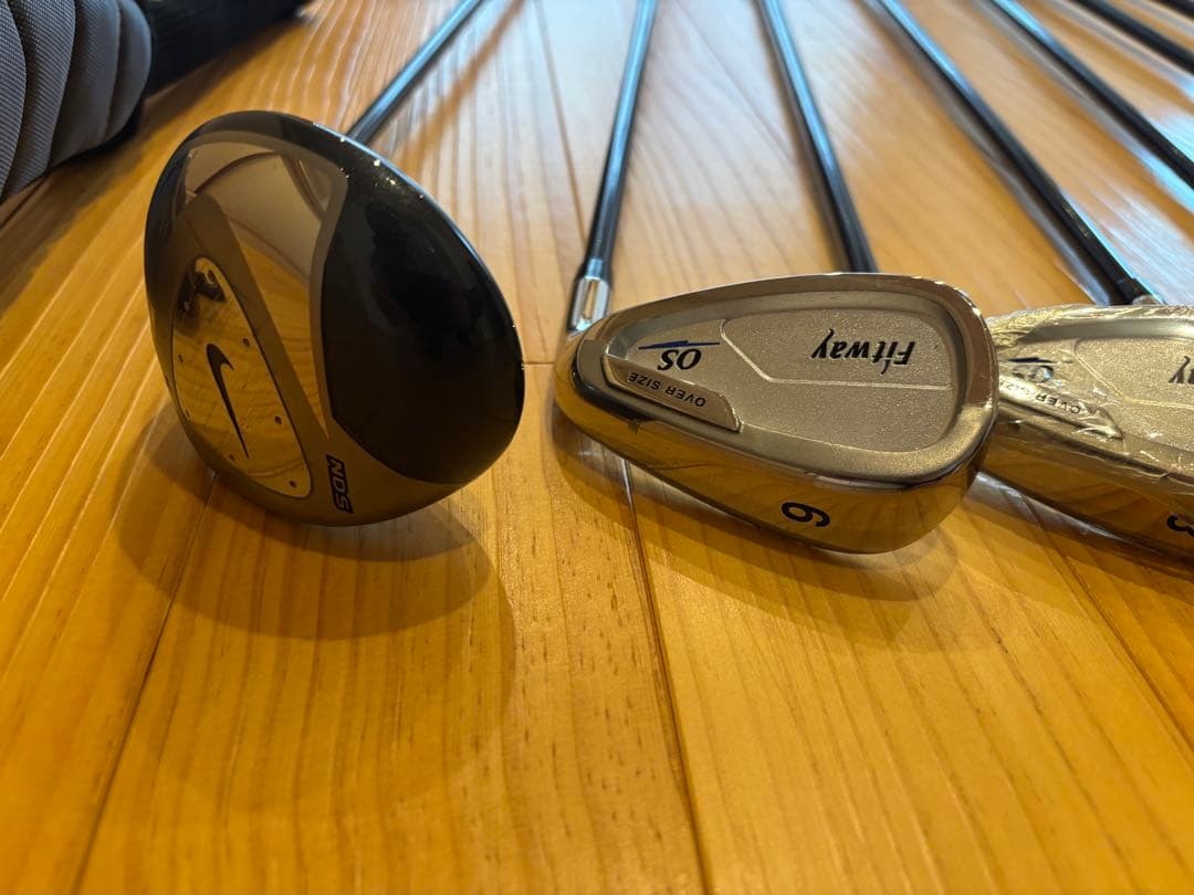 し*う様 Nike ゴルフバッグ・キャディバッグ 13本（2本は新品）　新品ボー