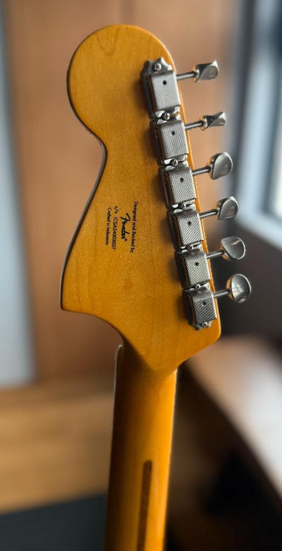 Squier Bass VI ギター