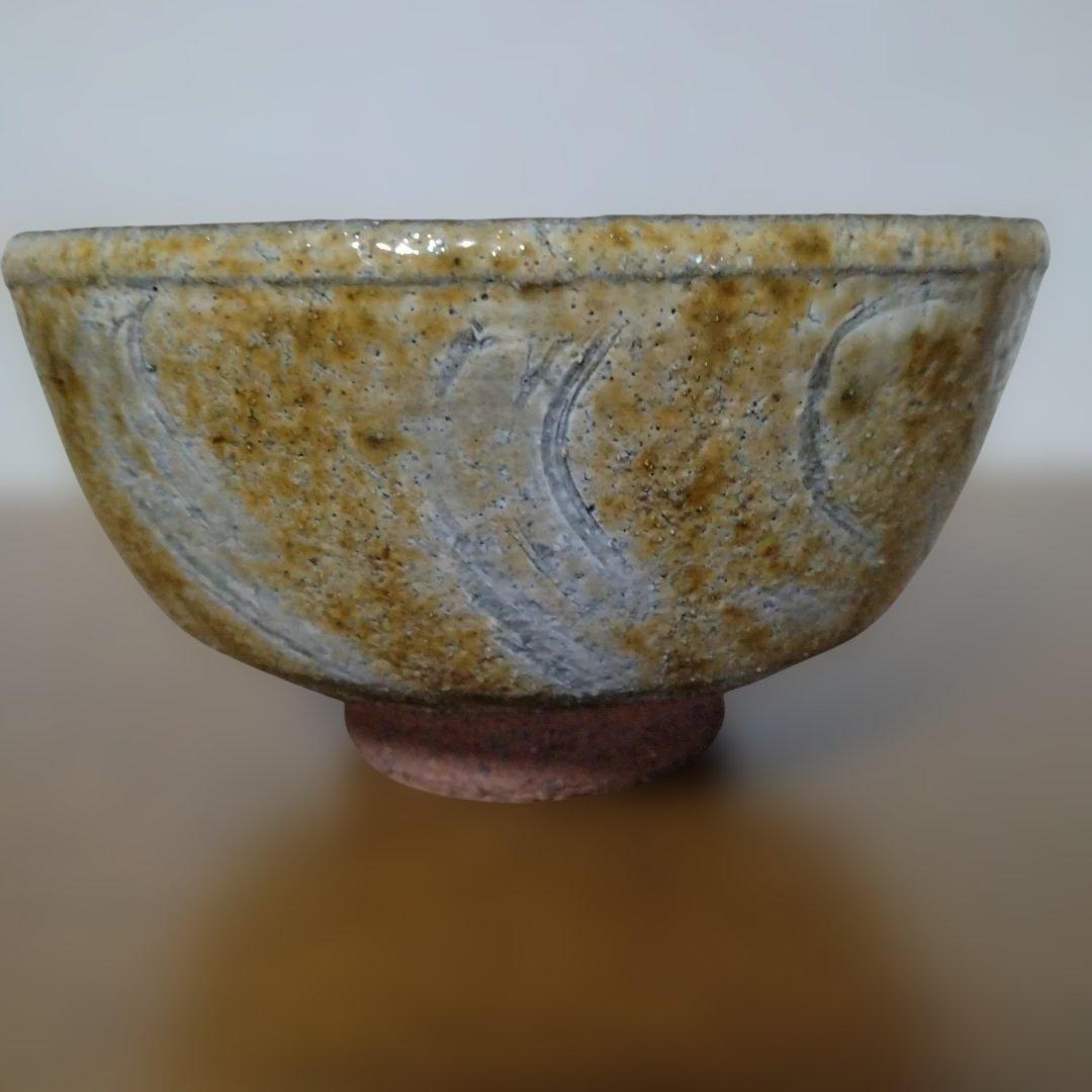 布志名焼　舩木研兒さんの「淡鐵釉藁描茶碗」