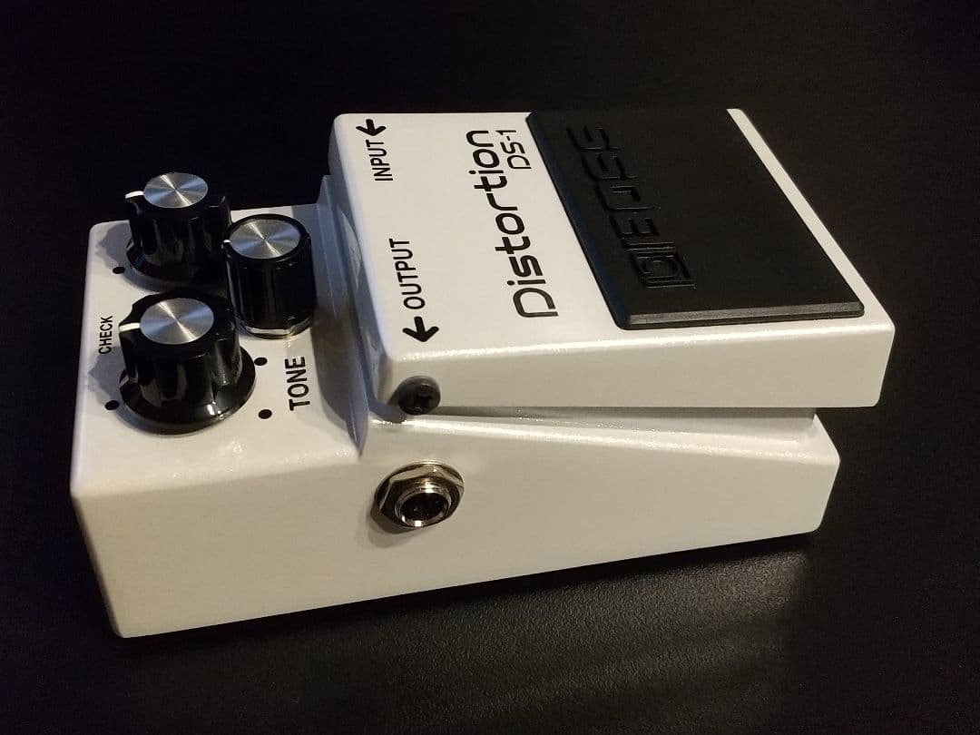 BOSS DS-1 ホワイト ディストーションペダル