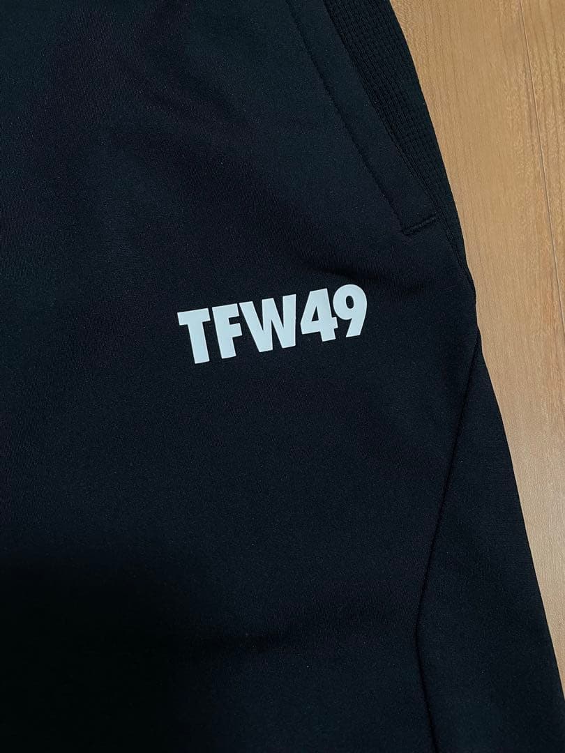 2025モデル　新品未使用タグ付き　TFW49 ハイブリッドパンツ　ブラック　L