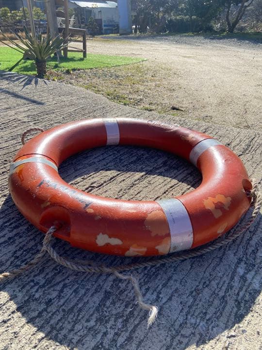 アンティークの浮き輪  マリン オブジェ ディスプレイ