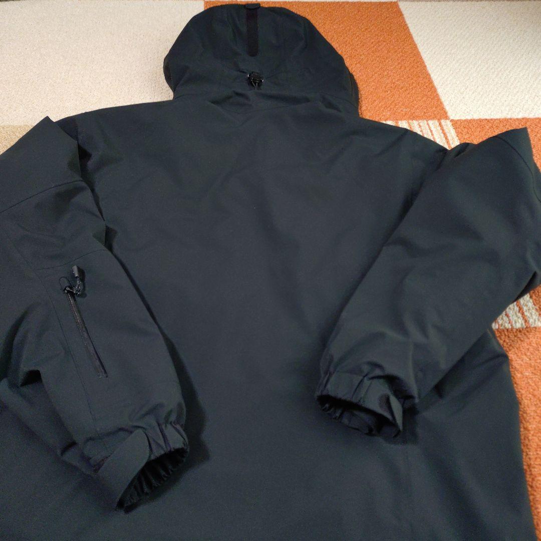 美品　mont-bell フード付きブラックジャケット