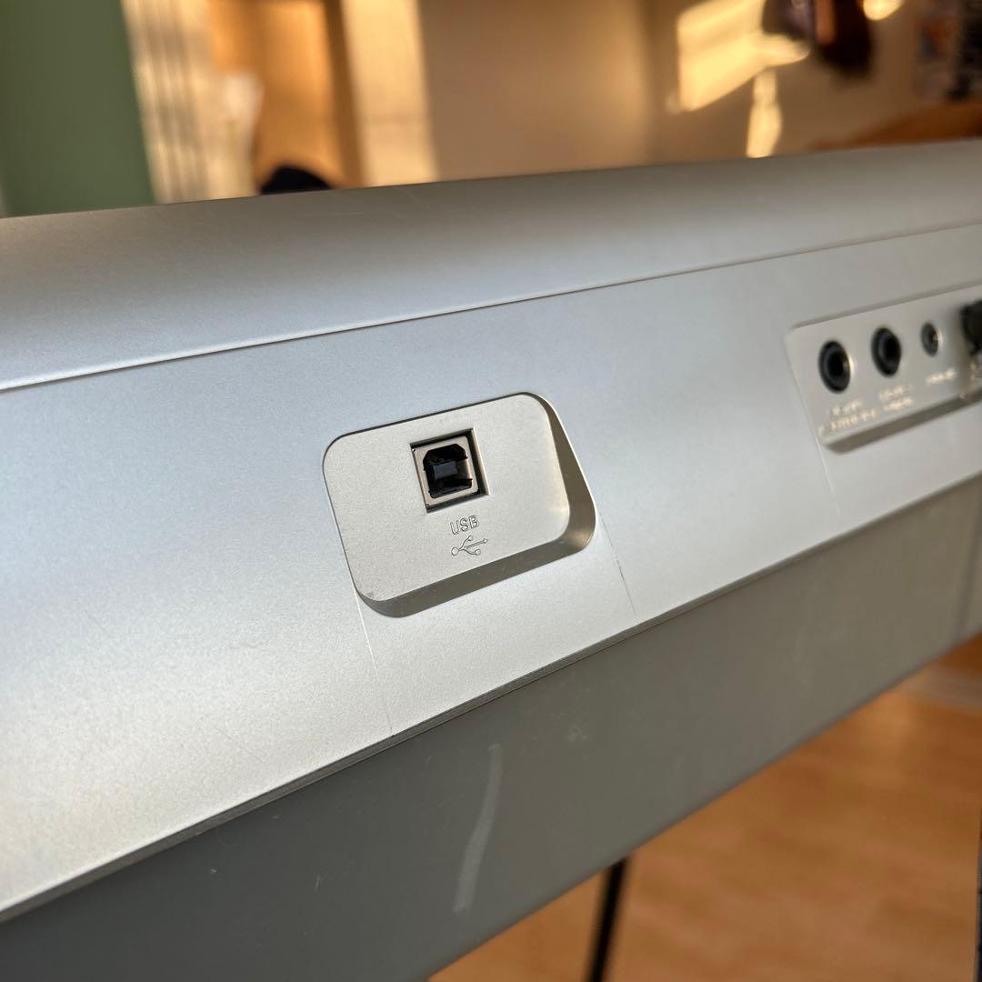 埼玉北部引取希望　カシオ CASIO WK-200 電子キーボード 　スタンド付