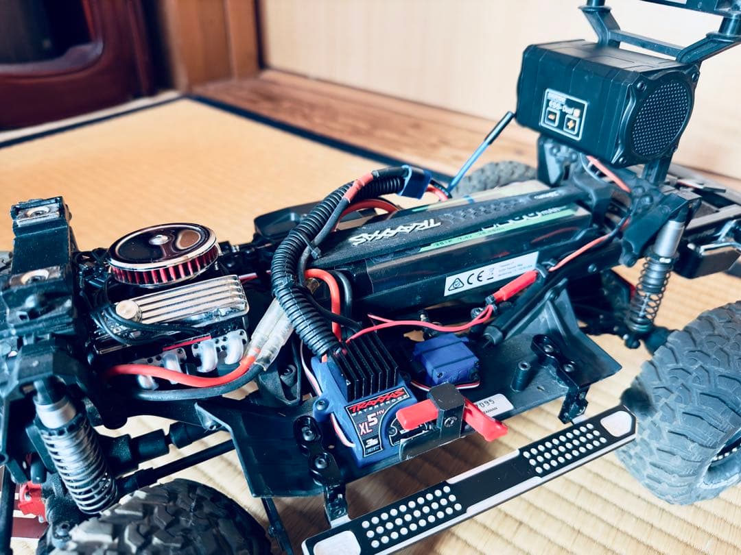 TRAXXAS TRX4 ランドローバーディフェンダー