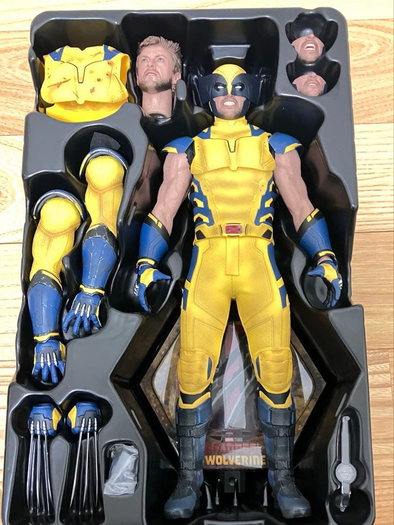 ホットトイズ　ウルヴァリン　デラックス版