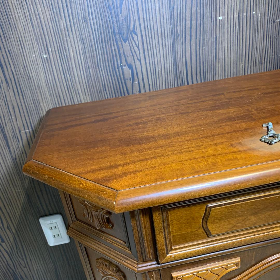 M*N様 イタリア　アンティーク　キャビネット