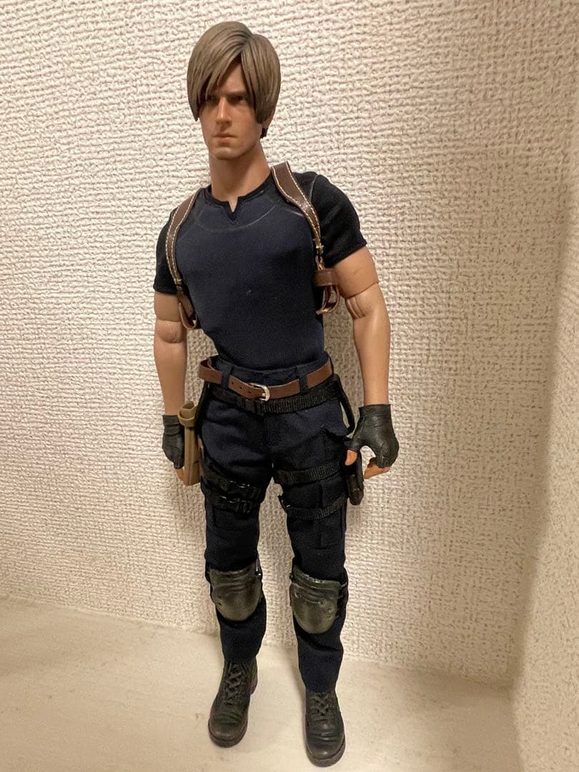 レオン・S・ケネディ フィギュア　1/6 RE4 バイオハザード