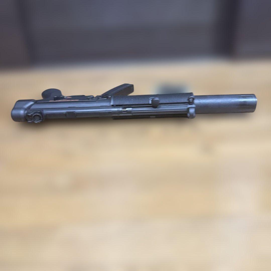 マルイ　電動ガン　MP5 SD4