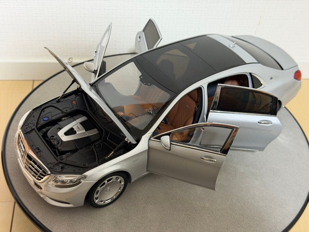 ミニカー Almost Real 1/18 Mercedes Maybach S600