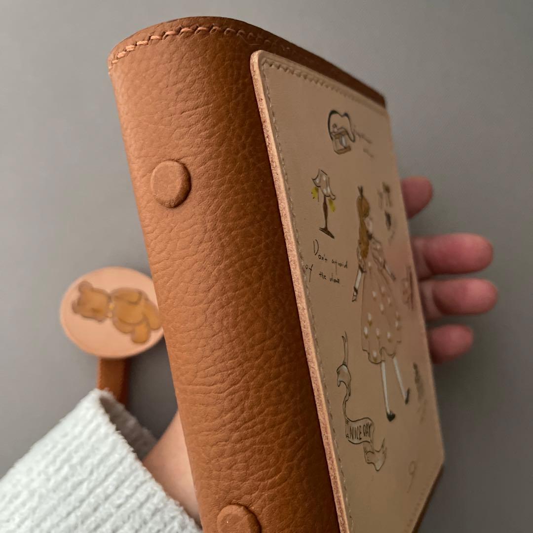 彫刻 本革ノート　ハンドメイド　女の子