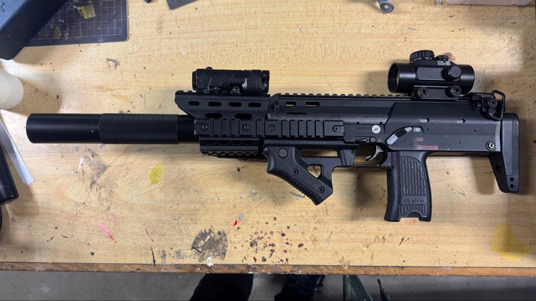 東京マルイ　mp7a1 ガスブローバック　外装カスタム済