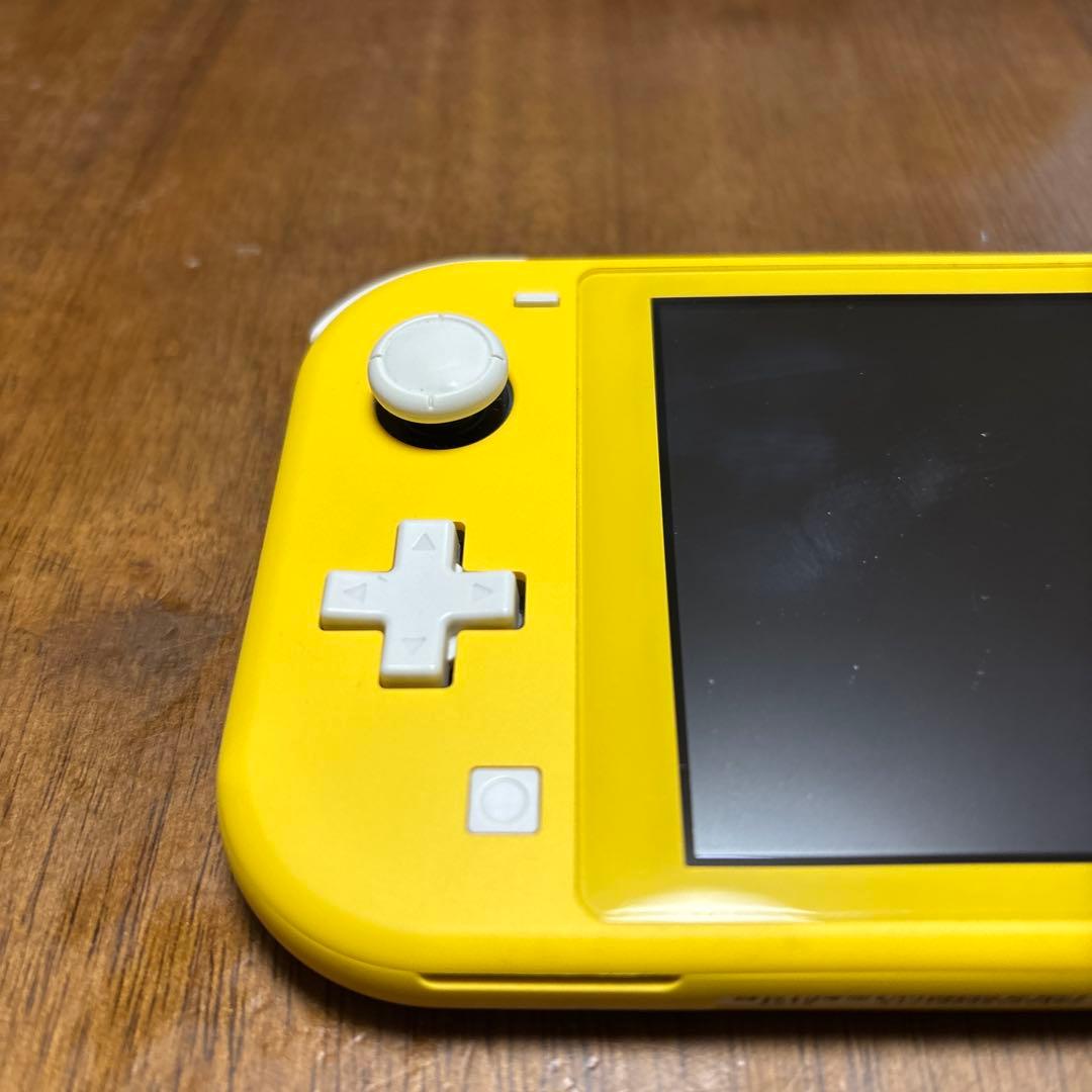 Nintendo Switch Lite イエロー ケース付き　ジャンク